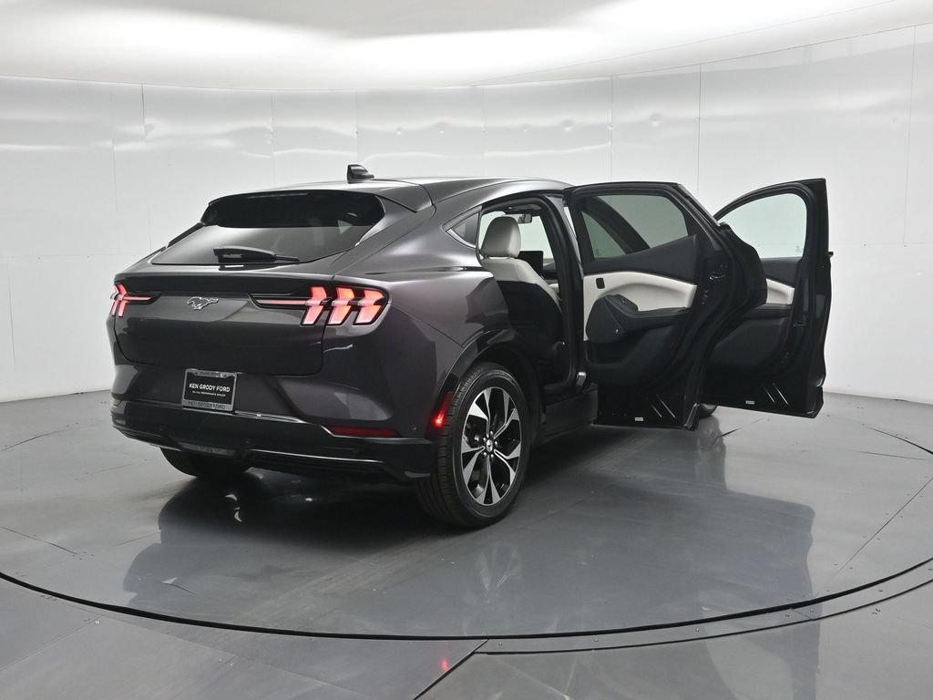 Certified 2022 Ford Mustang Mach-E Premium RWD image 5
