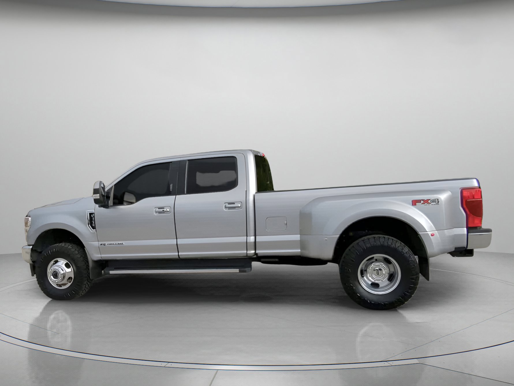 Certified 2022 Ford F350 Lariat w/ Lariat Ultimate Package image 9
