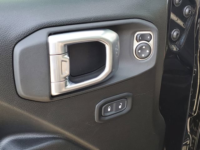 Used 2023 Jeep Wrangler Unlimited w/ Cold Weather Group AWD/4WD image 21