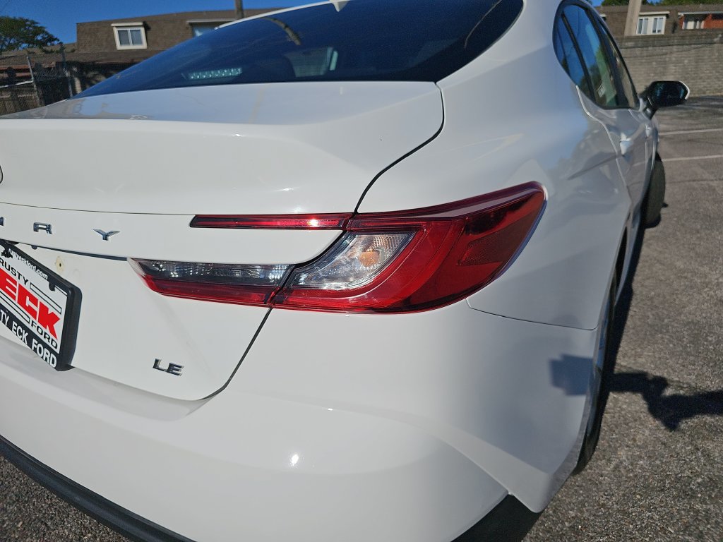 Used 2025 Toyota Camry LE FWD image 32