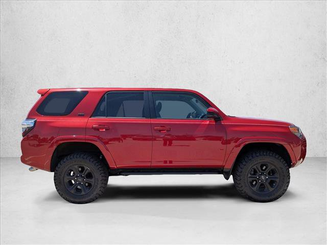Used 2017 Toyota 4Runner SR5 AWD/4WD image 3