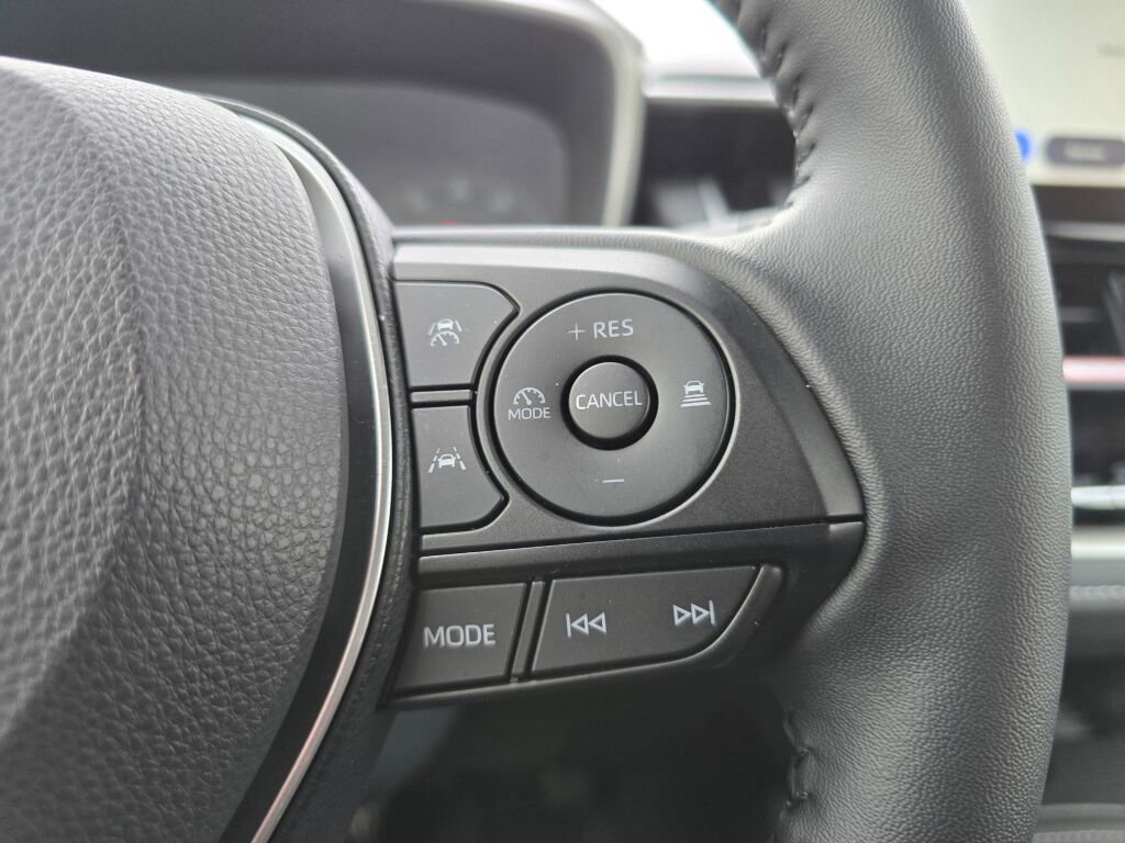 Used 2026 Toyota Corolla SE FWD image 21