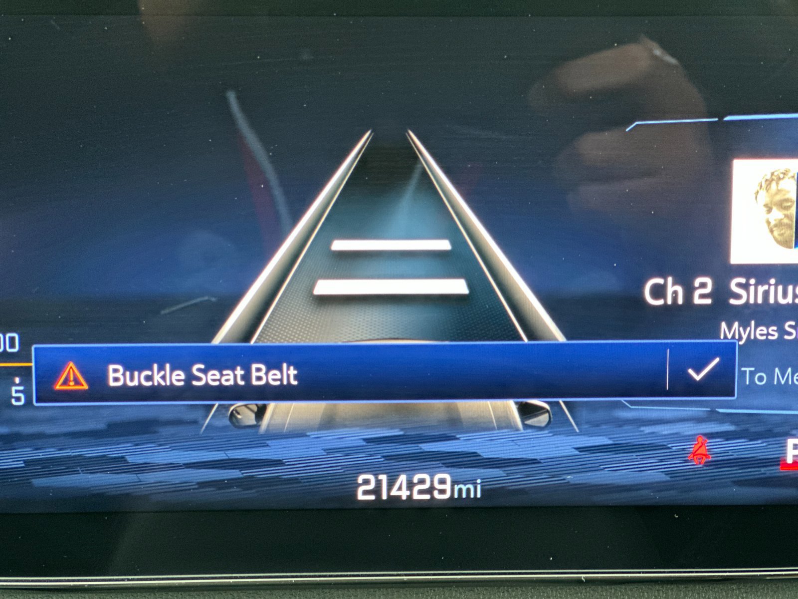 Used 2025 Chevrolet Traverse LT image 28