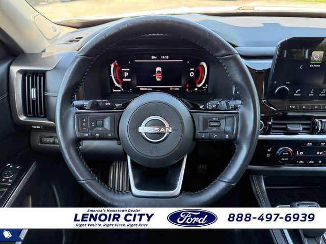Used 2023 Nissan Pathfinder Platinum w/ Cargo Package FWD image 16
