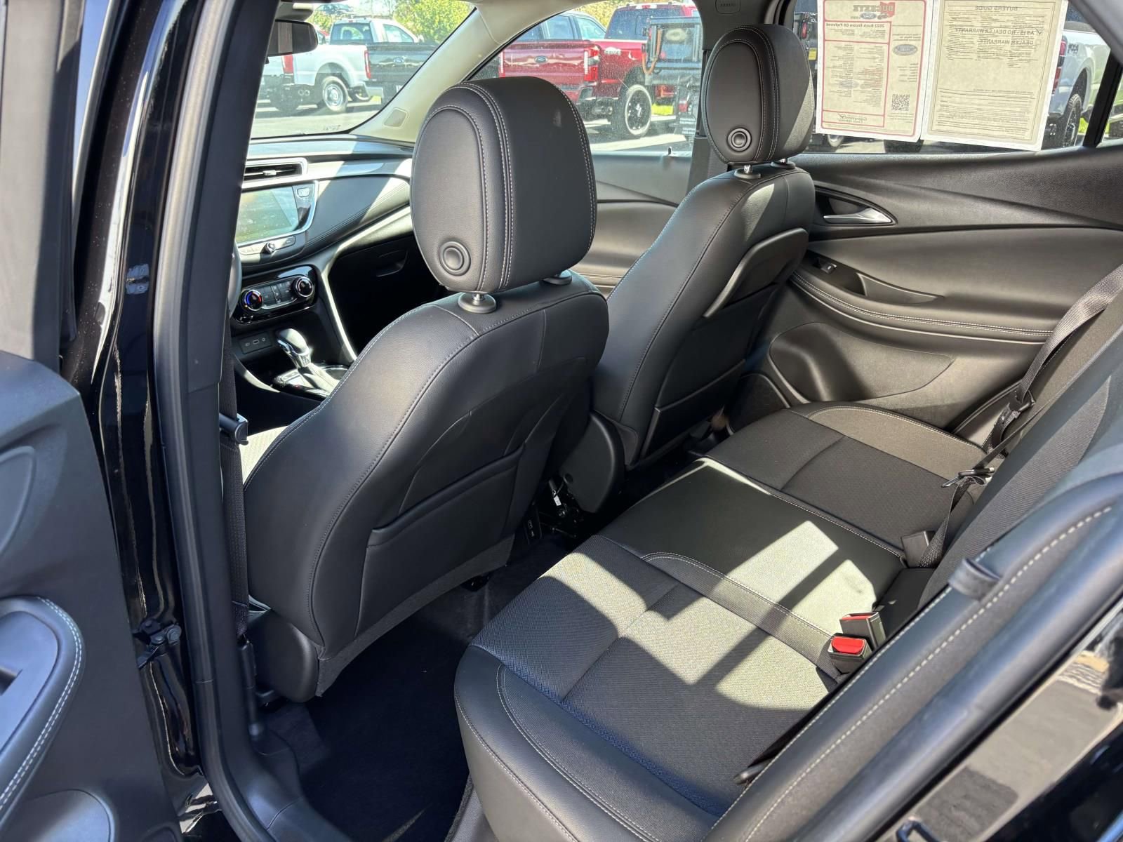 Used 2022 Buick Encore GX Preferred w/ Cold Weather Comfort Package image 28