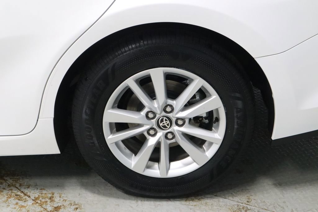 Used 2025 Toyota Camry LE FWD image 14