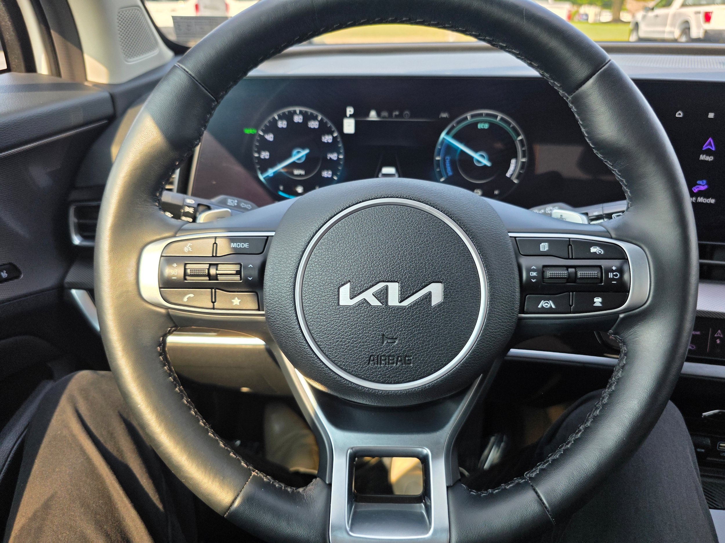 Used 2025 Kia Sportage SX Prestige AWD/4WD image 12