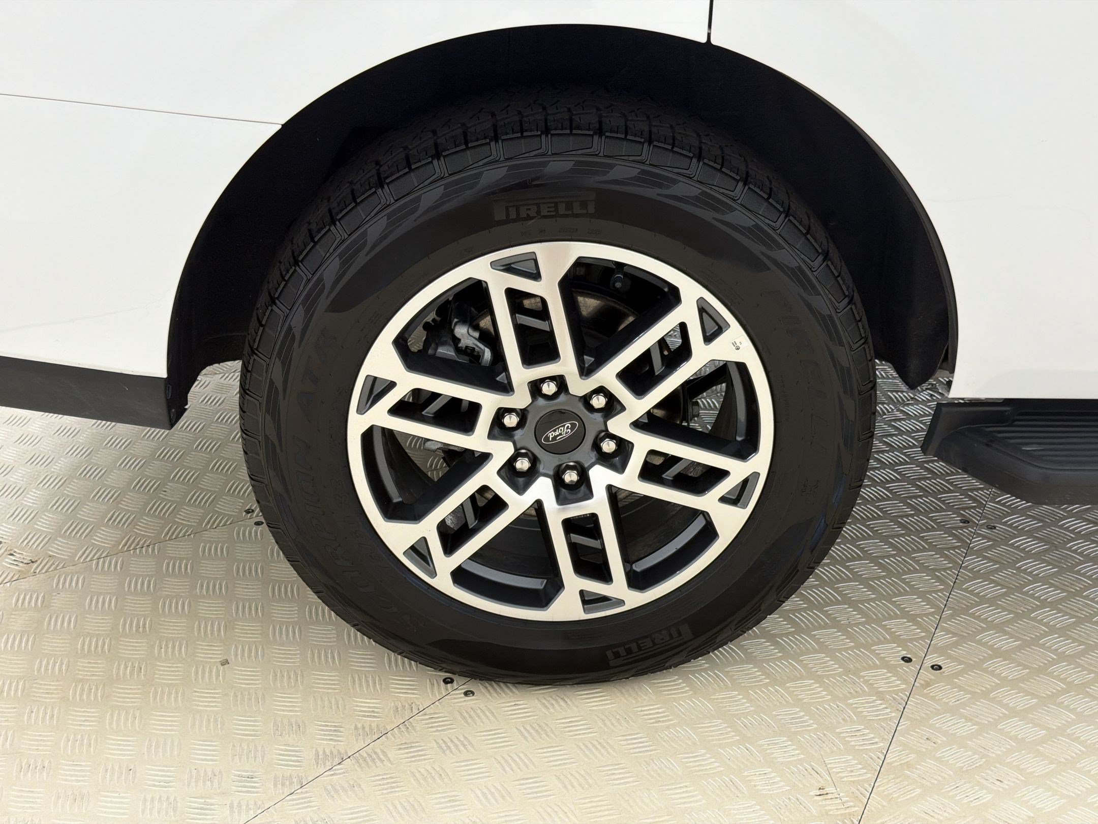 Certified 2025 Ford Expedition Active AWD/4WD image 12