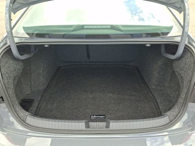 Used 2019 Volkswagen Jetta GLI FWD image 25