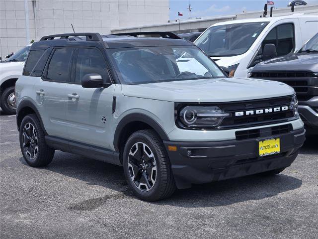 Certified 2023 Ford Bronco Sport Outer Banks w/ Tech Package AWD/4WD image 3