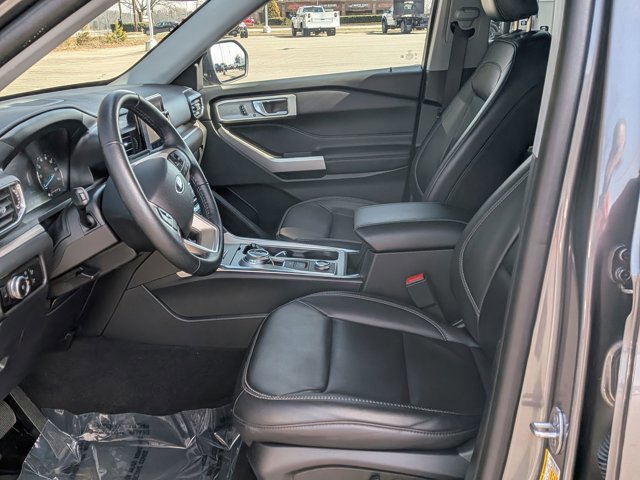 Certified 2023 Ford Explorer XLT w/ Equipment Group 202A image 15
