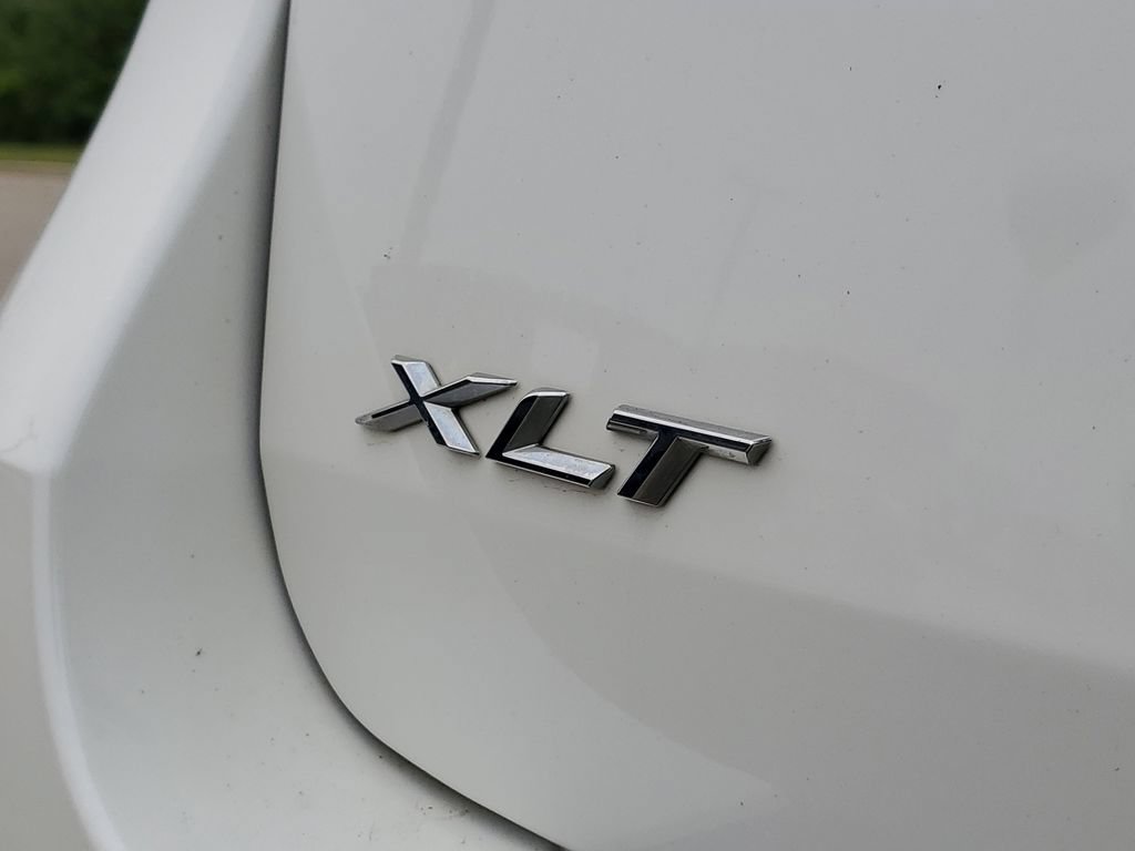 Certified 2022 Ford Explorer XLT w/ Equipment Group 202A AWD/4WD image 6