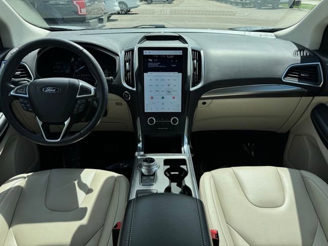 Certified 2022 Ford Edge Titanium AWD/4WD image 7