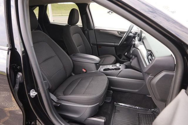 Certified 2025 Ford Escape Active image 25