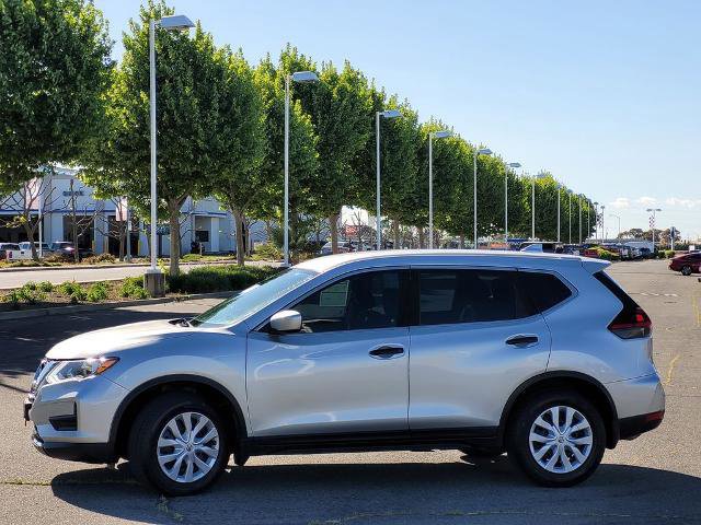 Used 2019 Nissan Rogue S FWD image 2