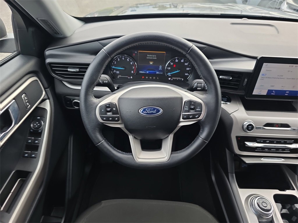 Certified 2024 Ford Explorer XLT image 15