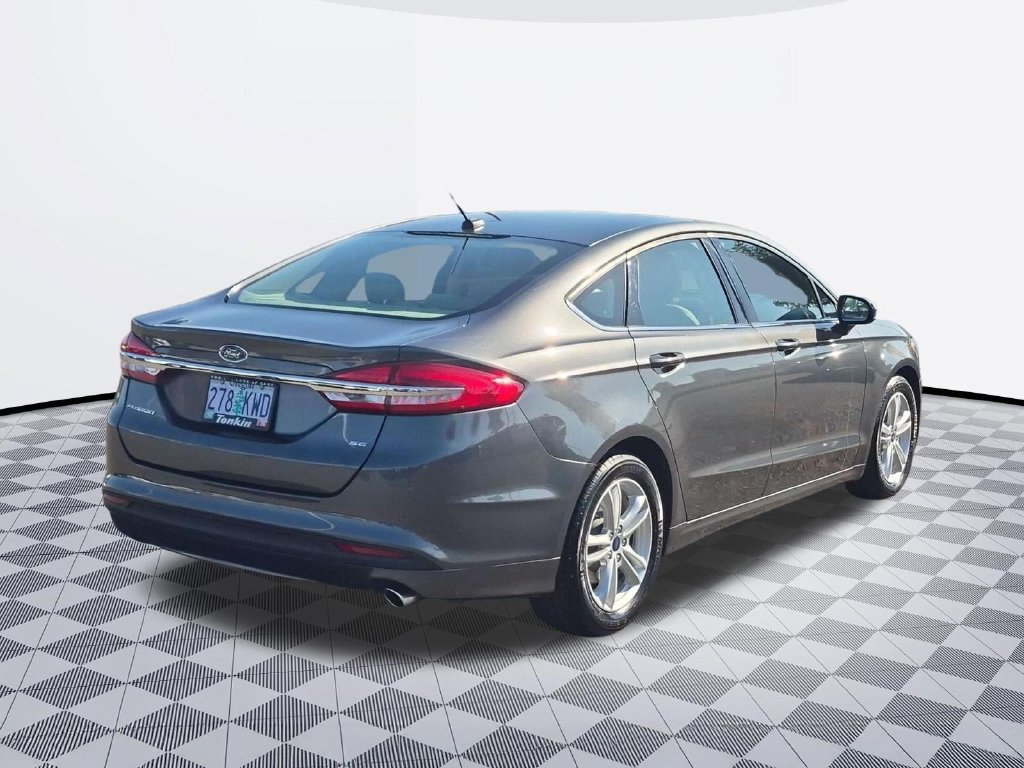 Certified 2018 Ford Fusion SE FWD image 6