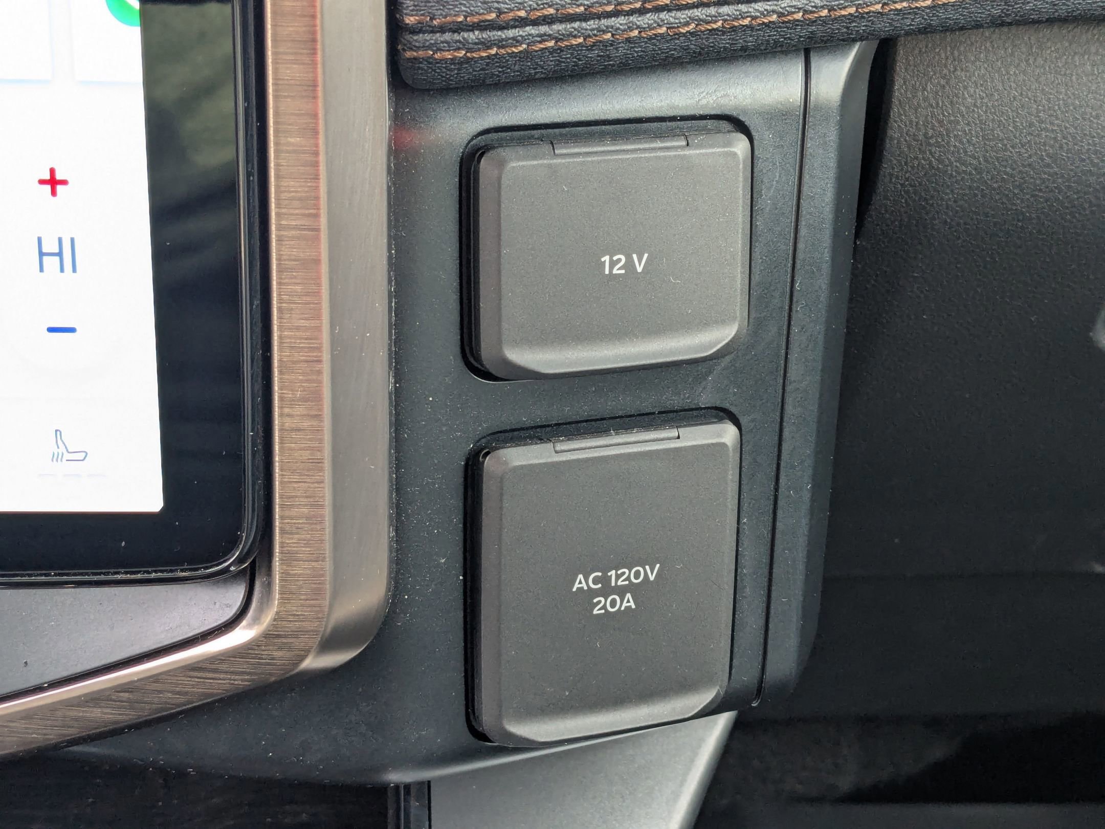 Certified 2025 Ford F150 Lightning Lariat w/ Max Trailer Tow Package image 32