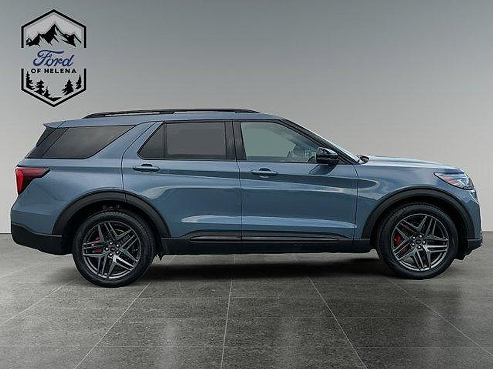 Certified 2025 Ford Explorer ST AWD/4WD image 6