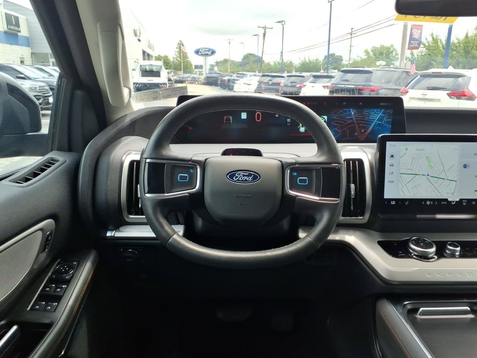 Certified 2025 Ford Expedition Active AWD/4WD image 16