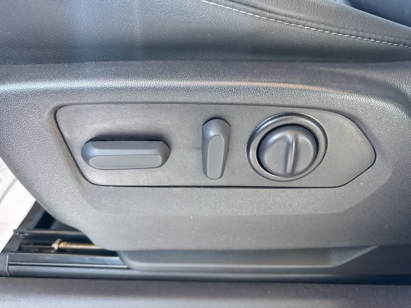 Used 2021 Chevrolet Silverado 1500 LT Trail Boss w/ Convenience Package II image 29