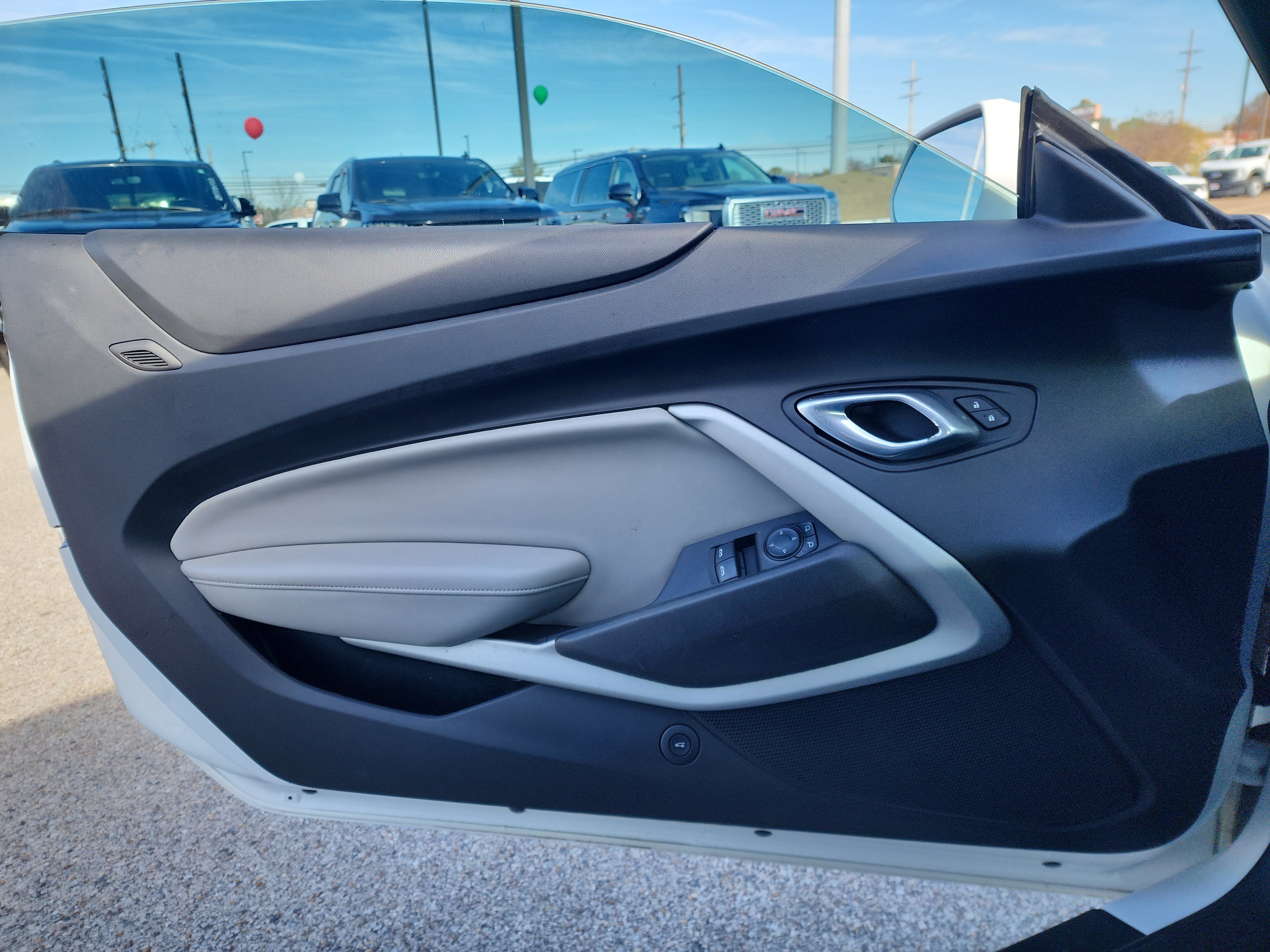 Used 2017 Chevrolet Camaro LT w/ RS Package image 16