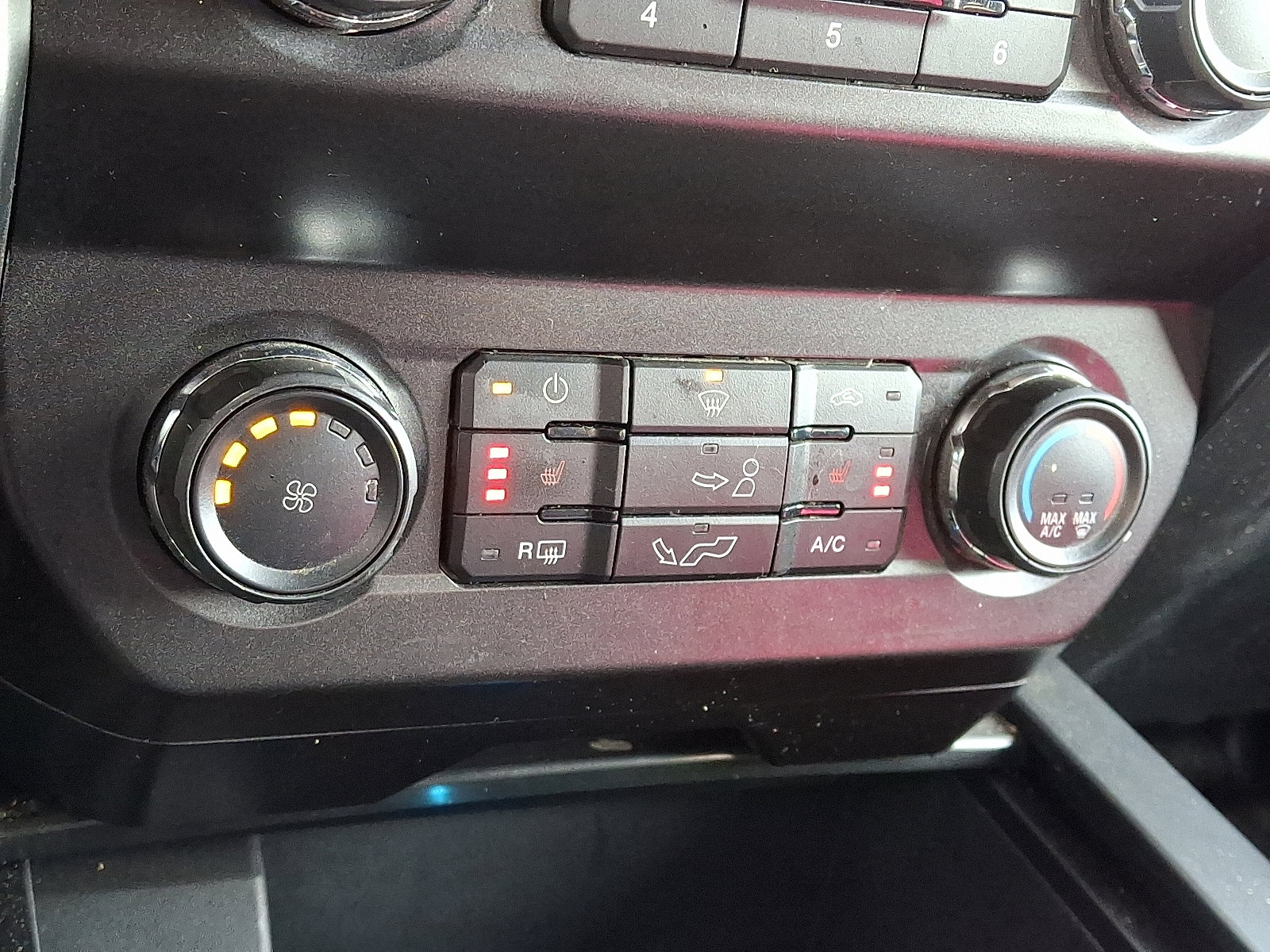 Certified 2019 Ford F150 XLT w/ Equipment Group 302A Luxury image 20