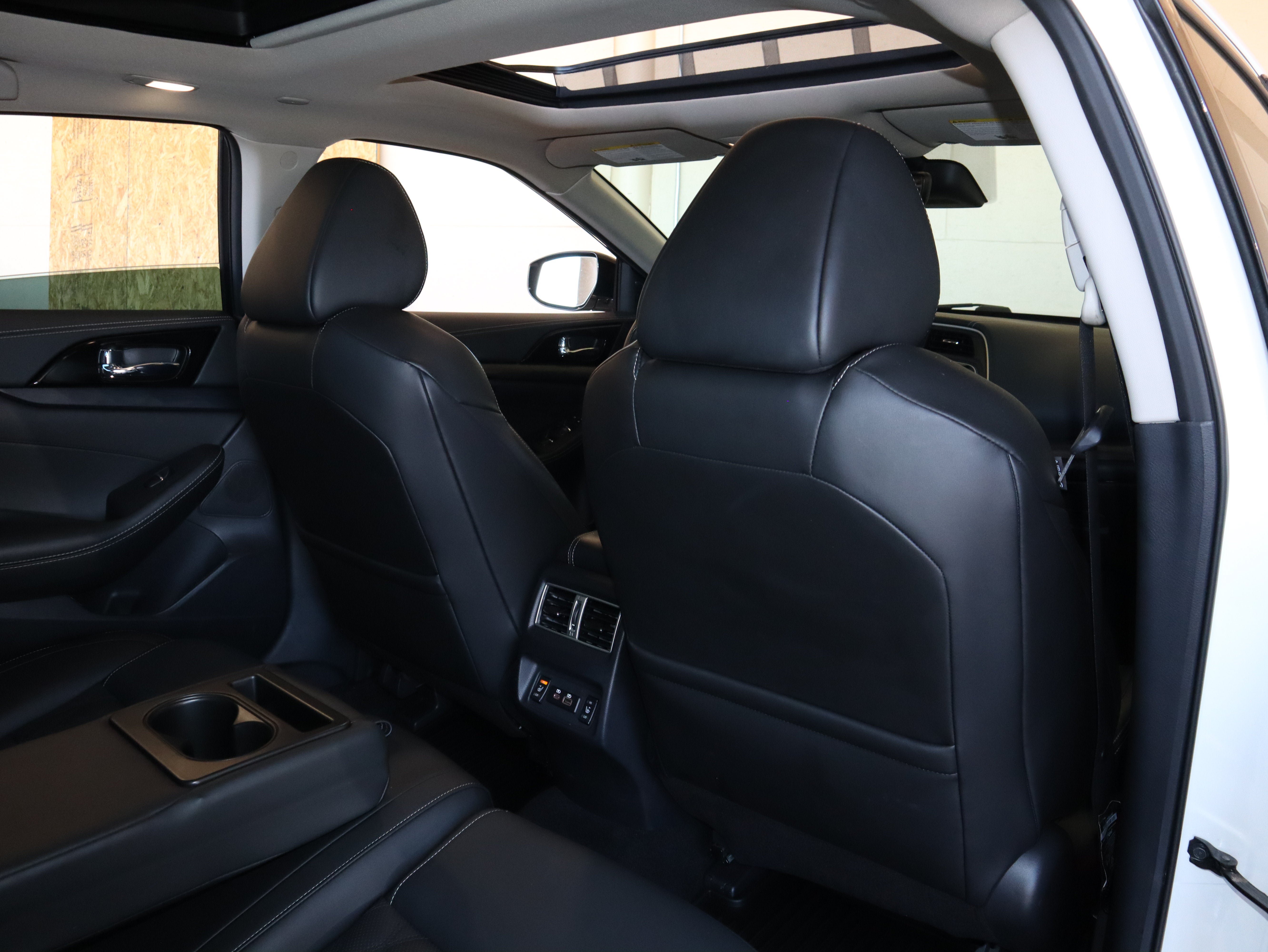 Used 2023 Nissan Maxima Platinum w/ Sport Mat Group FWD image 42