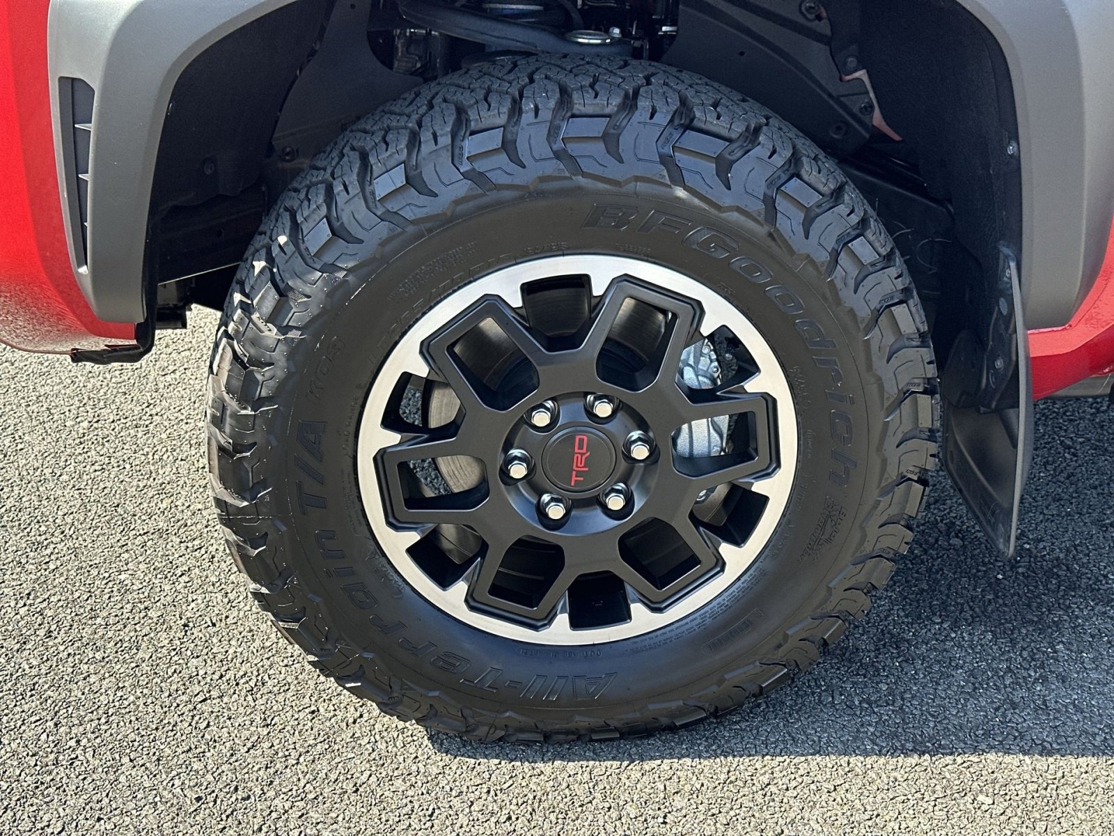 Used 2025 Toyota Tacoma TRD Off-Road AWD/4WD image 13