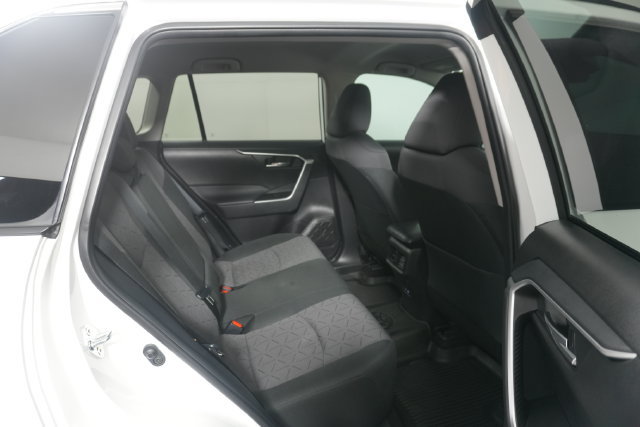 Used 2025 Toyota RAV4 XLE AWD/4WD image 26
