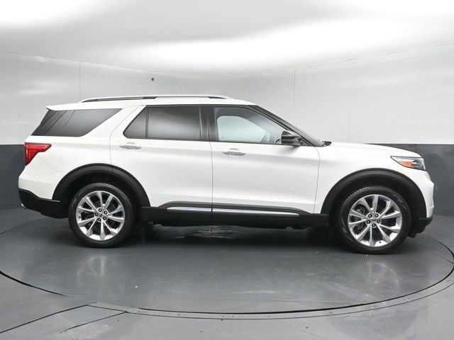 Certified 2023 Ford Explorer Platinum w/ Technology Package image 16