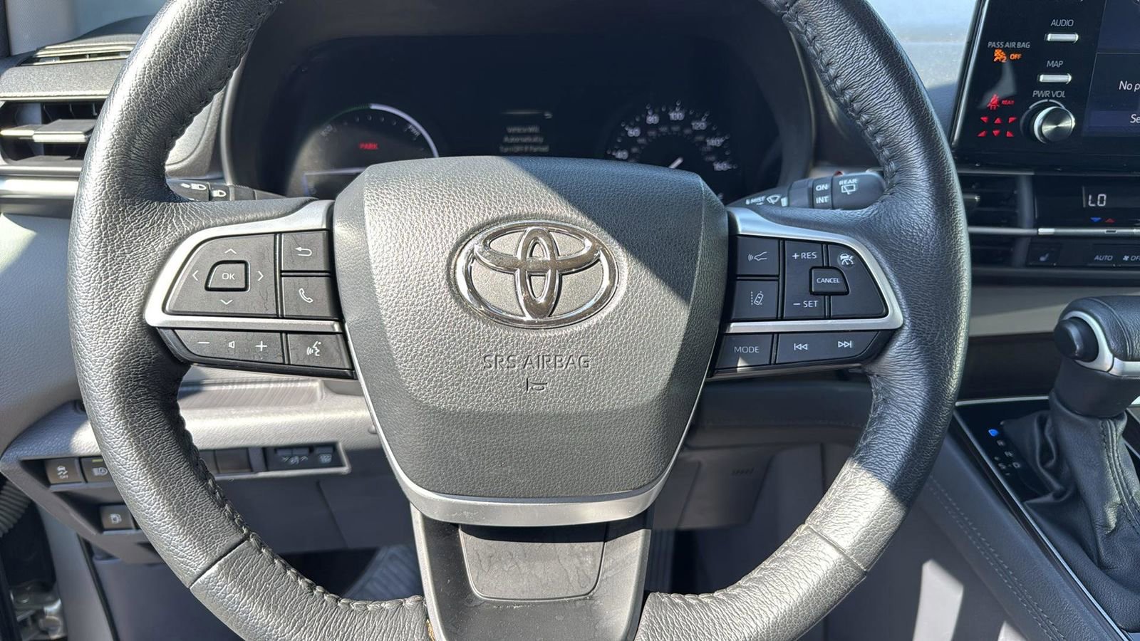 Used 2023 Toyota Sienna XLE image 15