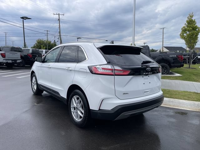 Certified 2024 Ford Edge SEL w/ Convenience Package AWD/4WD image 3