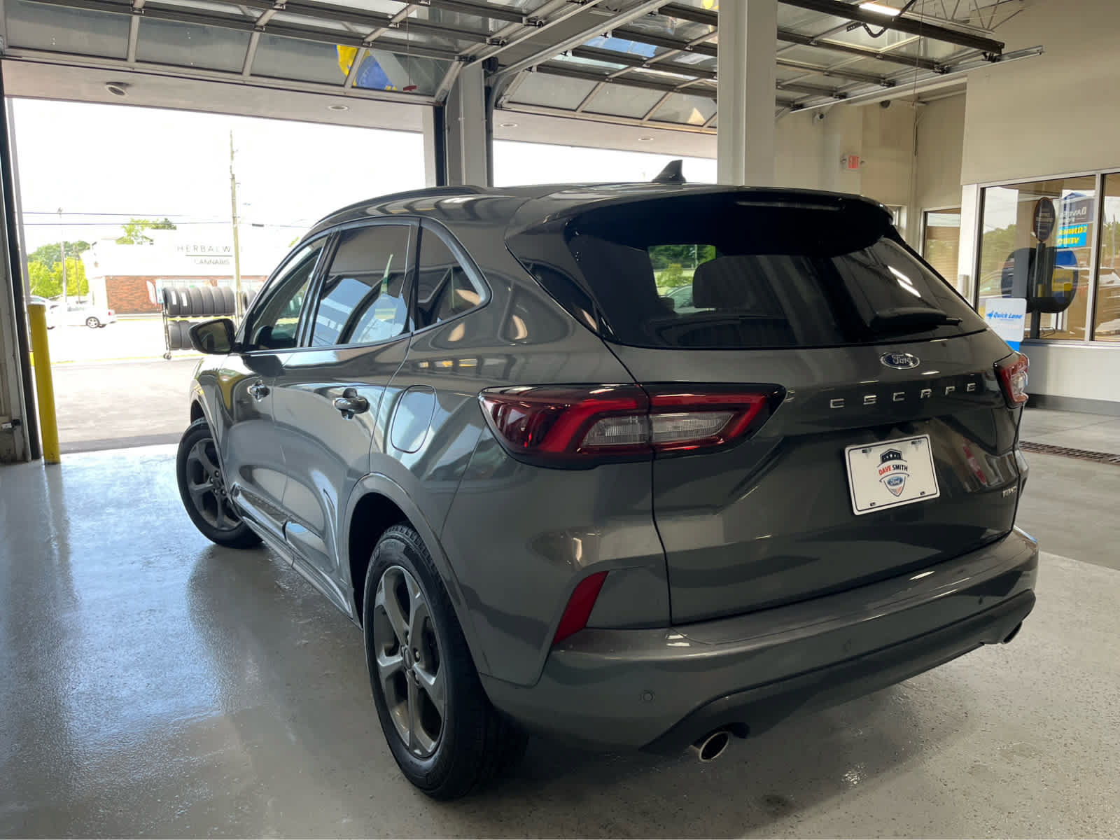 Certified 2023 Ford Escape ST-Line w/ Tech Pack #1 AWD/4WD image 6