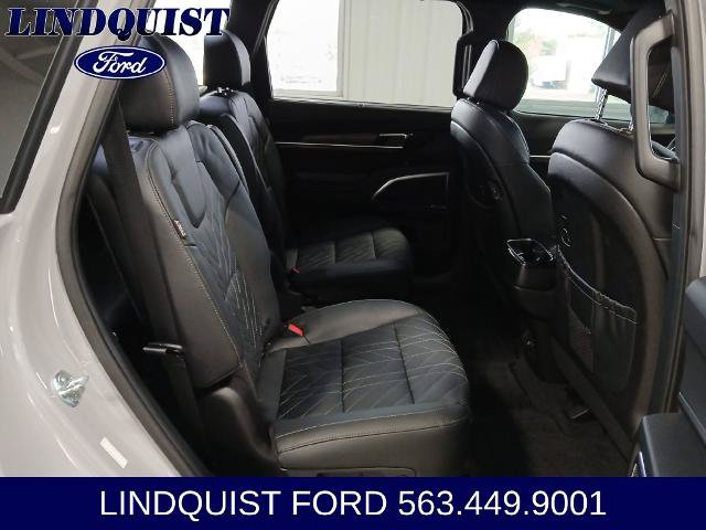 Used 2024 Kia Telluride SX X-Line AWD/4WD image 17