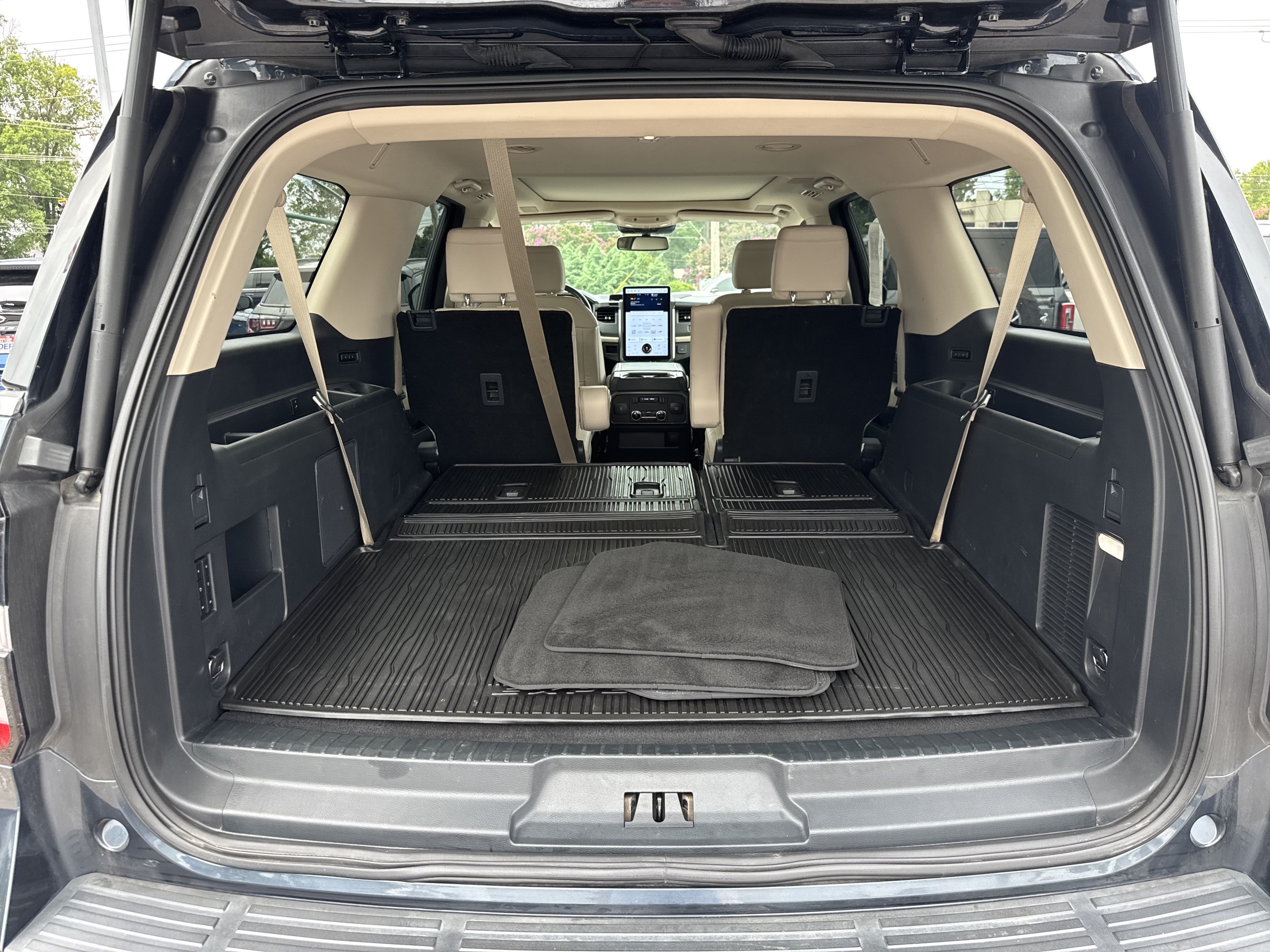 Certified 2024 Ford Expedition Max Platinum AWD/4WD image 13