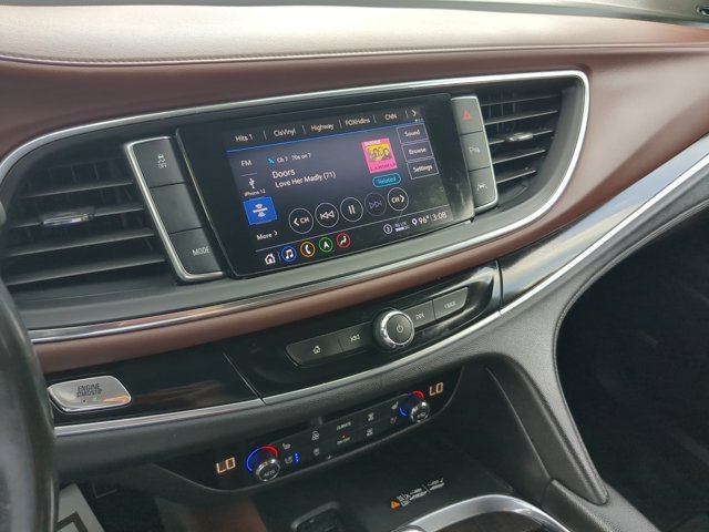 Used 2021 Buick Enclave Avenir w/ Avenir Technology Package FWD image 18
