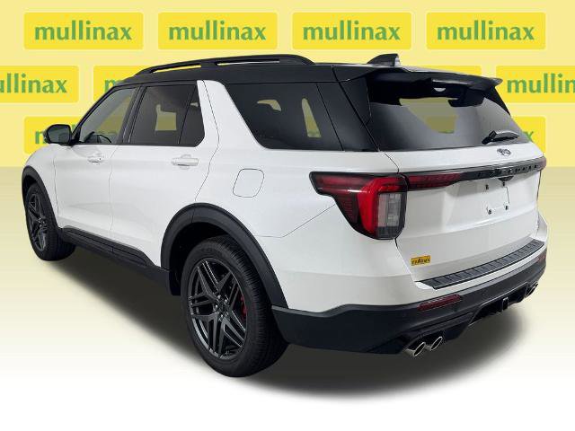 Certified 2025 Ford Explorer ST AWD/4WD image 11