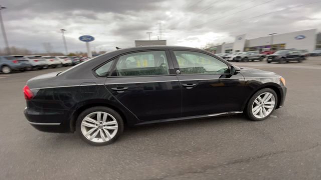 Used 2019 Volkswagen Passat 2.0T Wolfsburg image 9