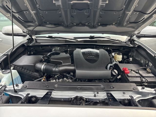 Used 2021 Toyota Tacoma SR5 w/ Technology Package AWD/4WD image 24