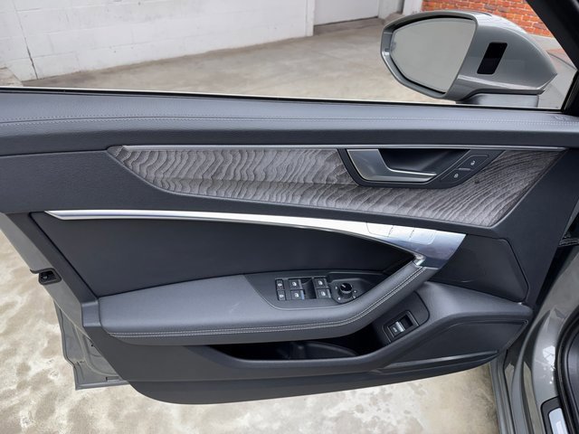Used 2024 Audi A6 Premium Plus image 11