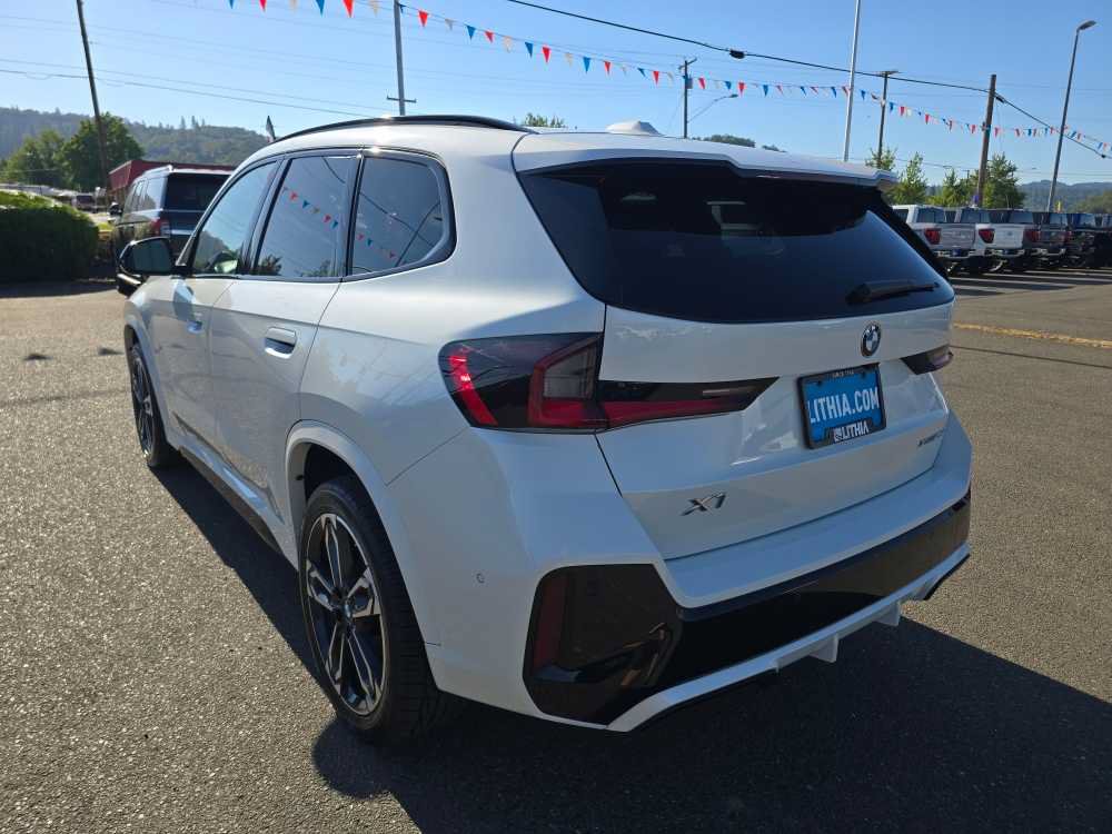 Used 2023 BMW X1 xDrive28i w/ Premium Package AWD/4WD image 3