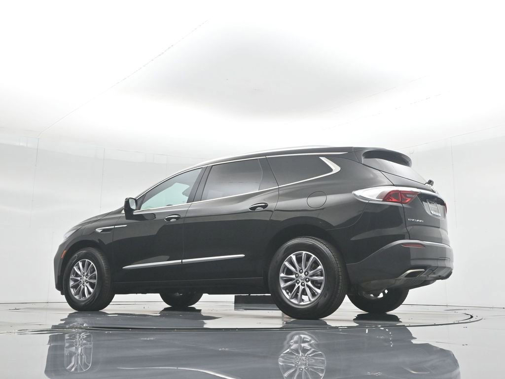 Used 2024 Buick Enclave Premium image 20