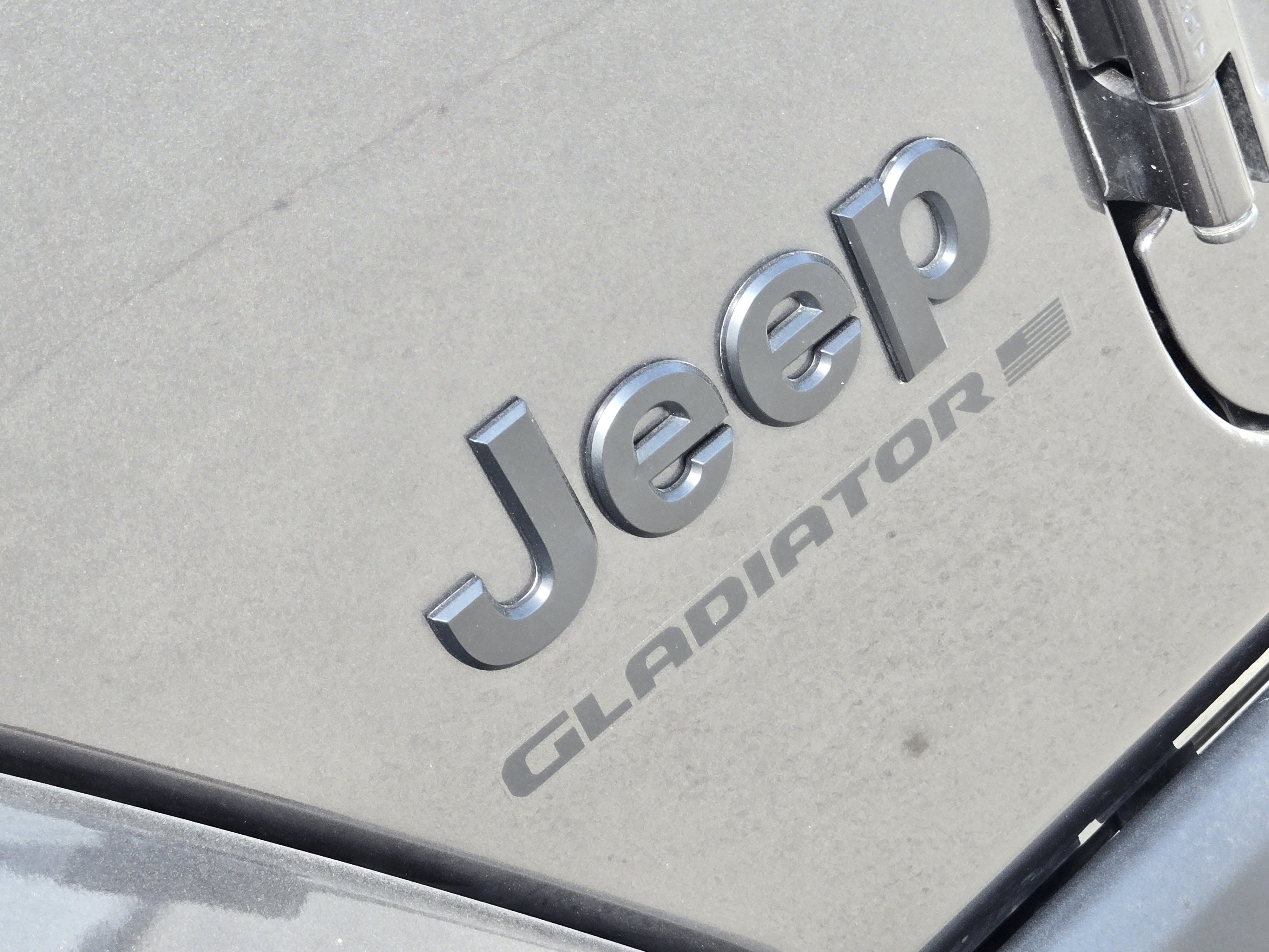 Used 2025 Jeep Gladiator Sport AWD/4WD image 10