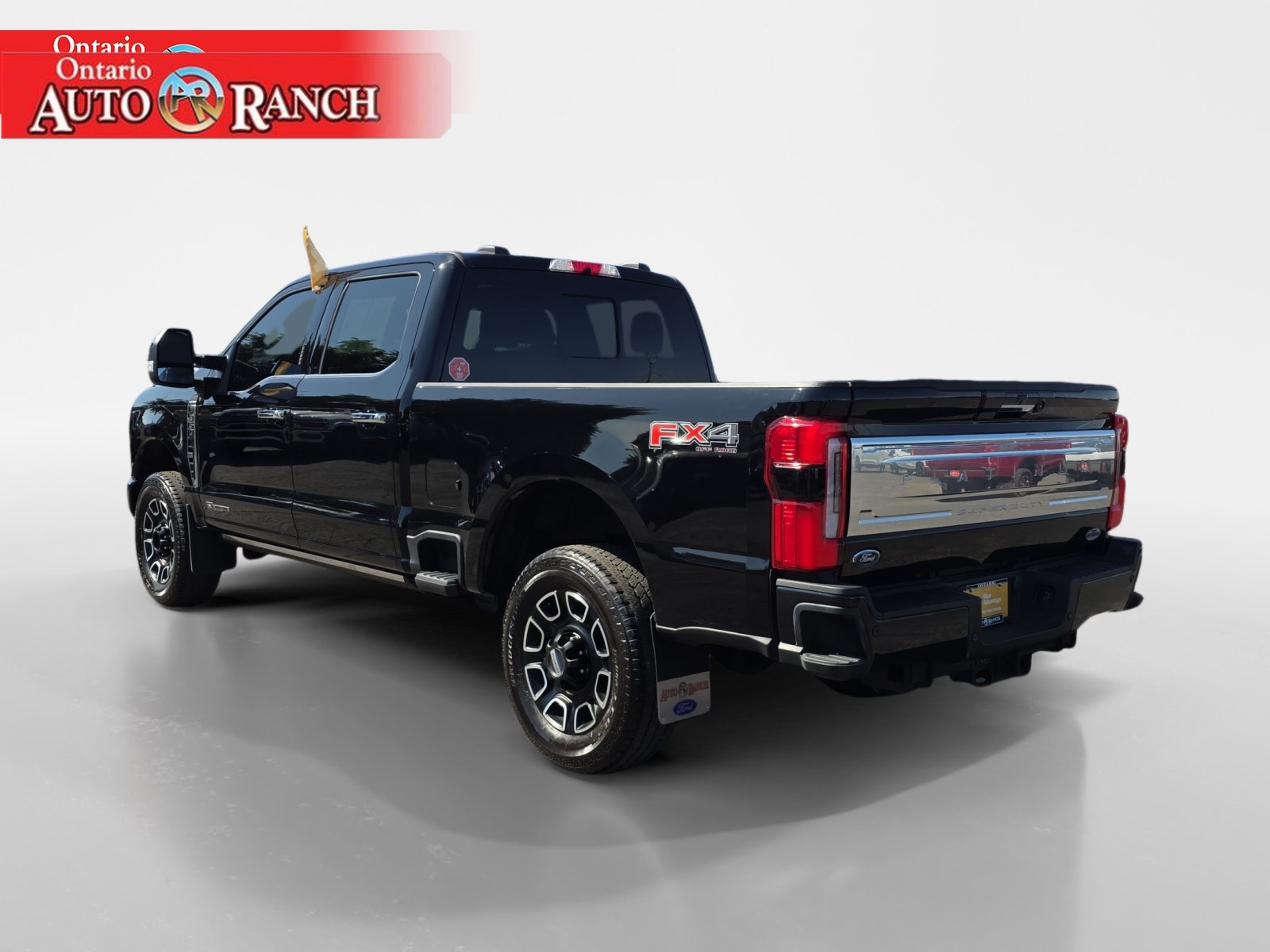 Certified 2024 Ford F350 Platinum w/ FX4 Off-Road Package AWD/4WD image 3