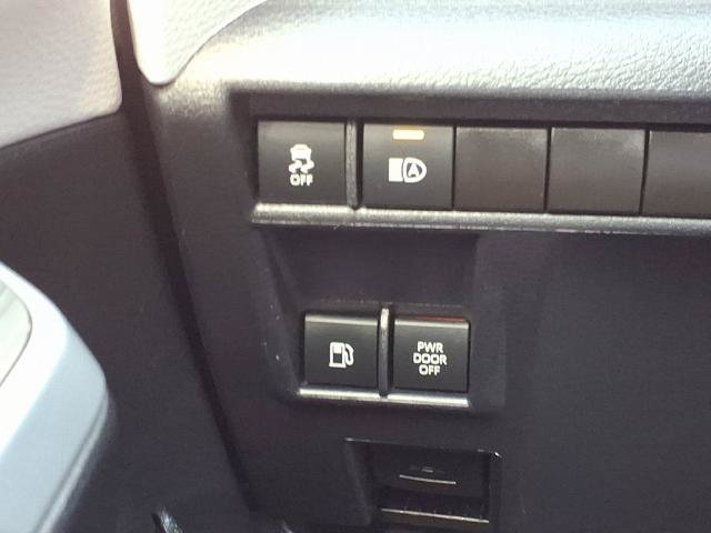 Used 2025 Toyota Sienna XLE FWD image 30