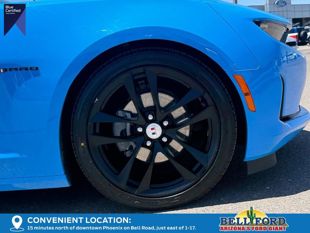 Used 2023 Chevrolet Camaro LT w/ Design Package 1 RWD image 5