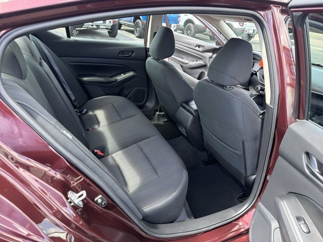 Used 2025 Nissan Altima 2.5 SV FWD image 15