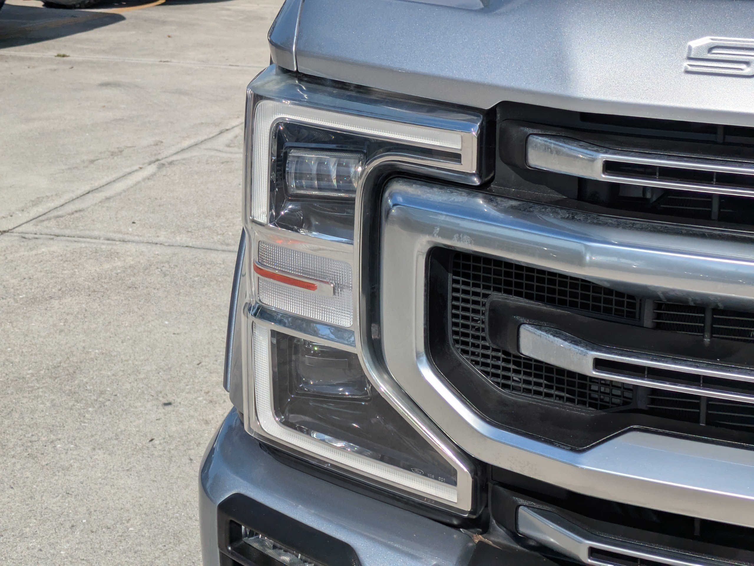 Certified 2022 Ford F250 Platinum w/ Tremor Off-Road Package AWD/4WD image 9