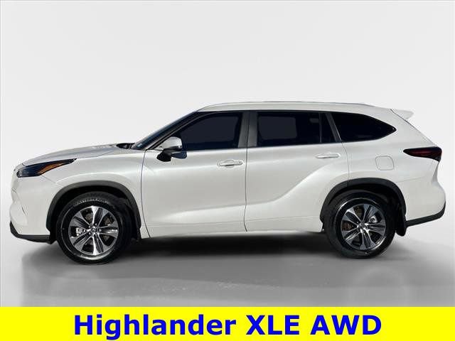 Used 2024 Toyota Highlander XLE image 6